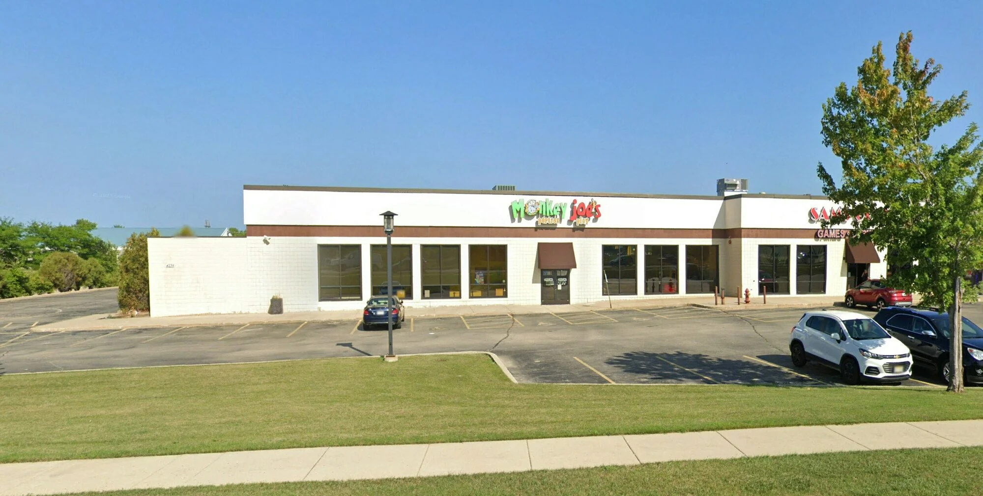 Former Monkey Joe’s — Lease in Kenosha, WI, photo 2 of 2