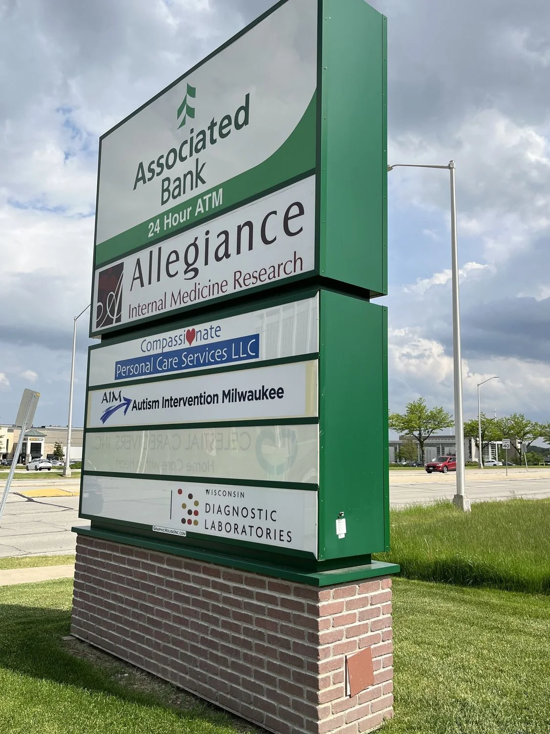 2645 North Mayfair Road — Lease in Wauwatosa, WI, photo 2 of 2