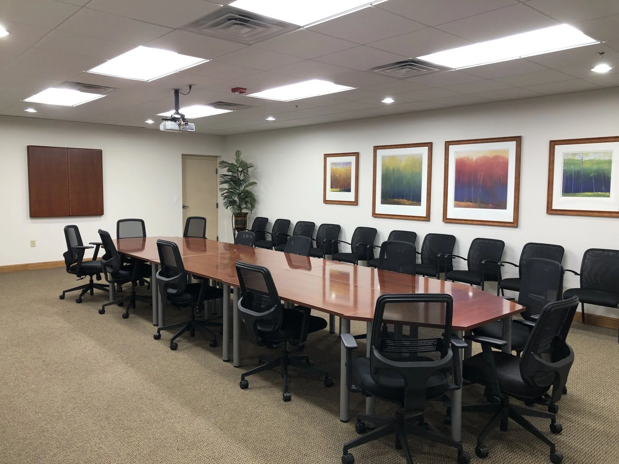 Concord Square — Lease in Mequon, WI, photo 2 of 3