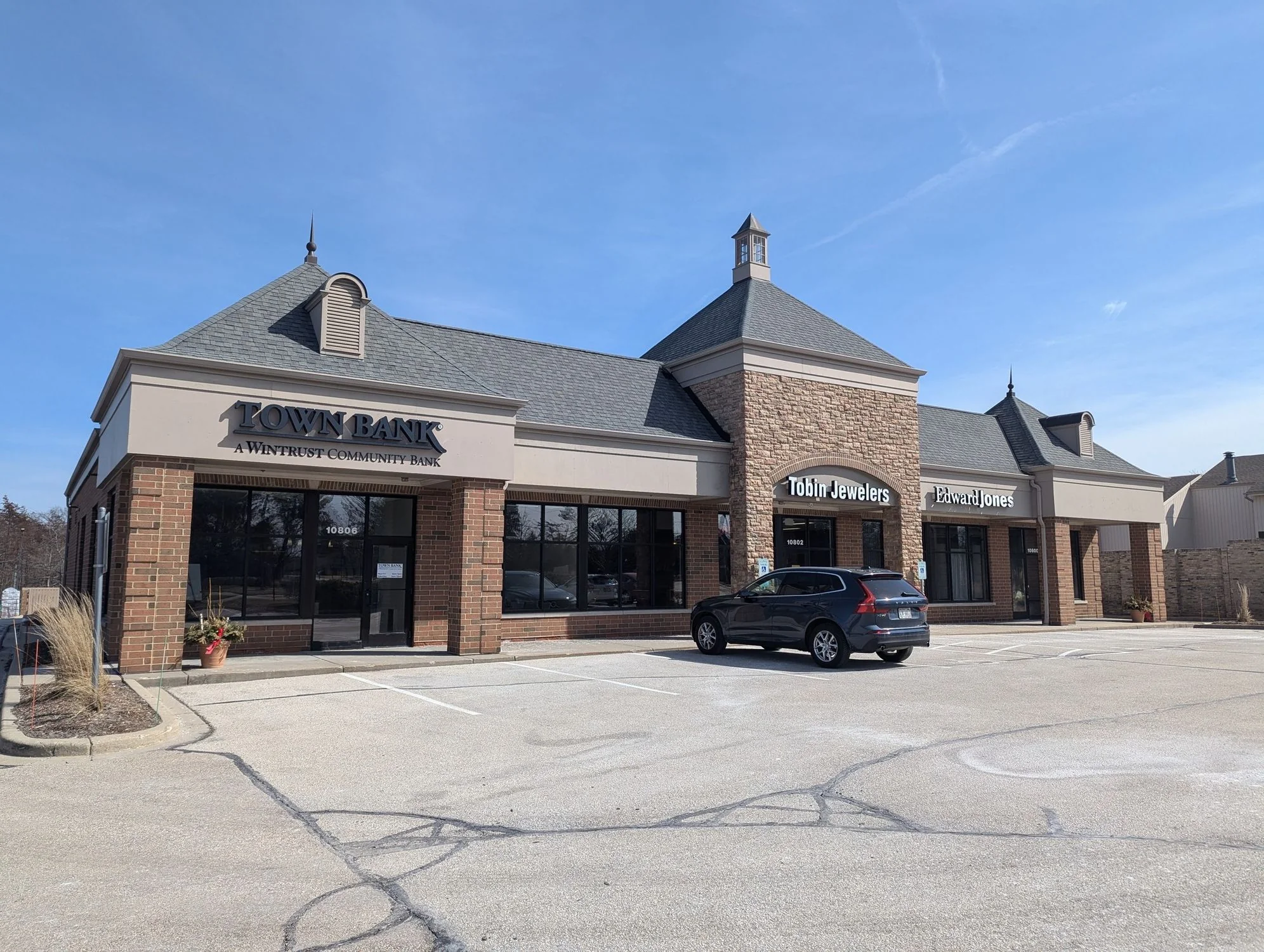 Concord Place — Lease in Mequon, WI, photo 1 of 1