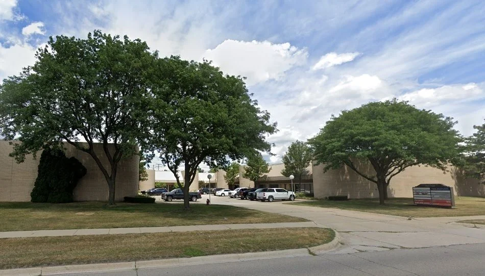 Nineteen Mile Industrial Park — Lease in Sterling Heights, MI, photo 1 of 2