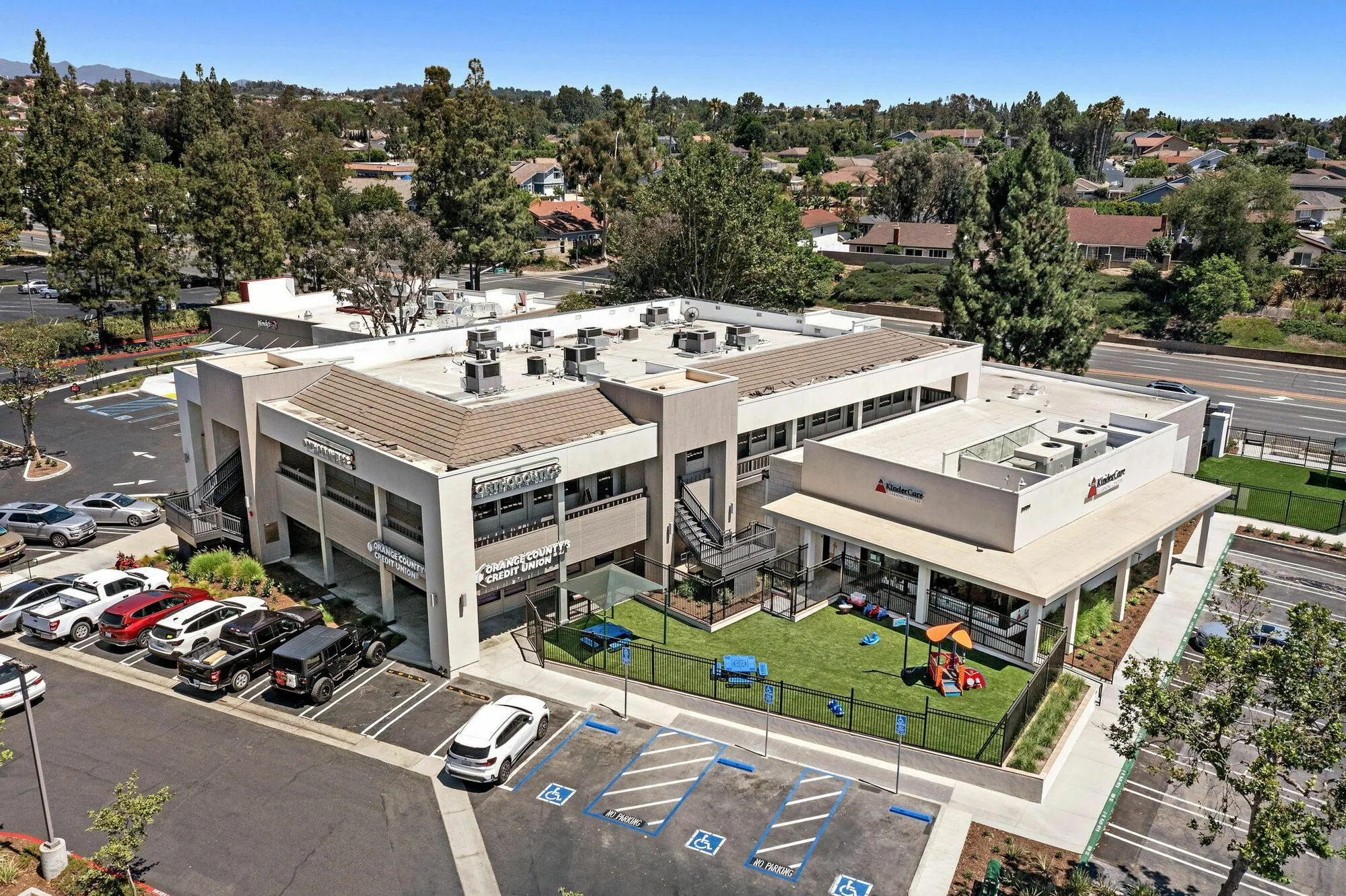 Heritage Hill — Lease in Lake Forest, CA, photo 3 of 3