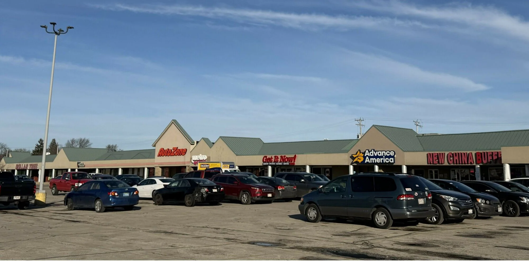 South Towne Center — Lease in Milwaukee, WI, photo 1 of 2