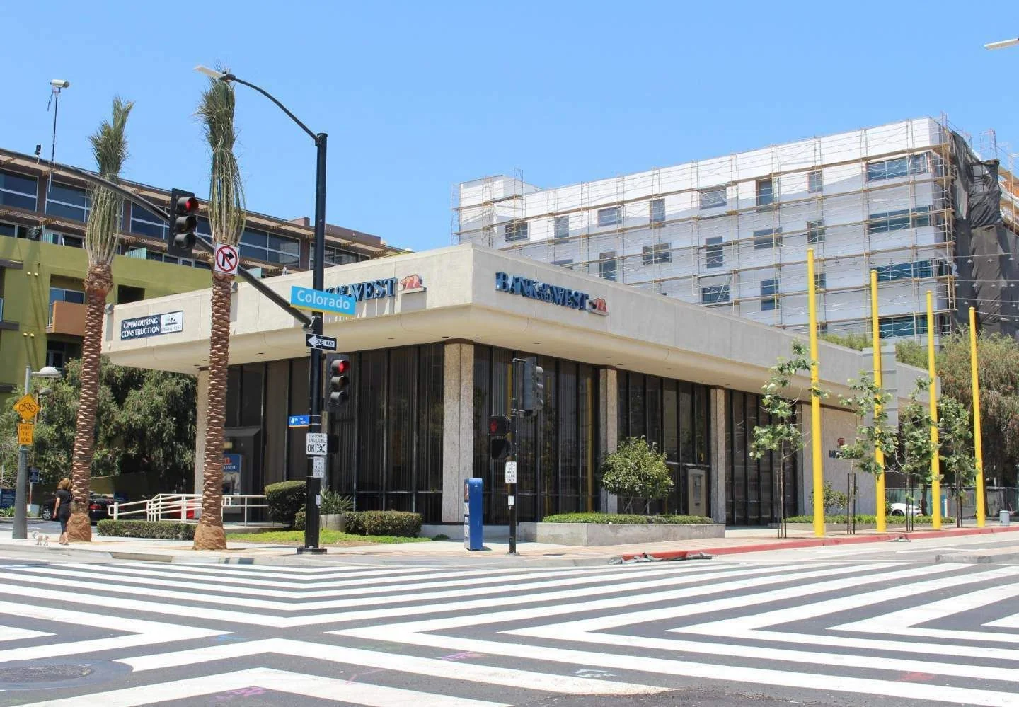 407 Colorado Avenue — Lease in Santa Monica, CA, photo 1 of 2