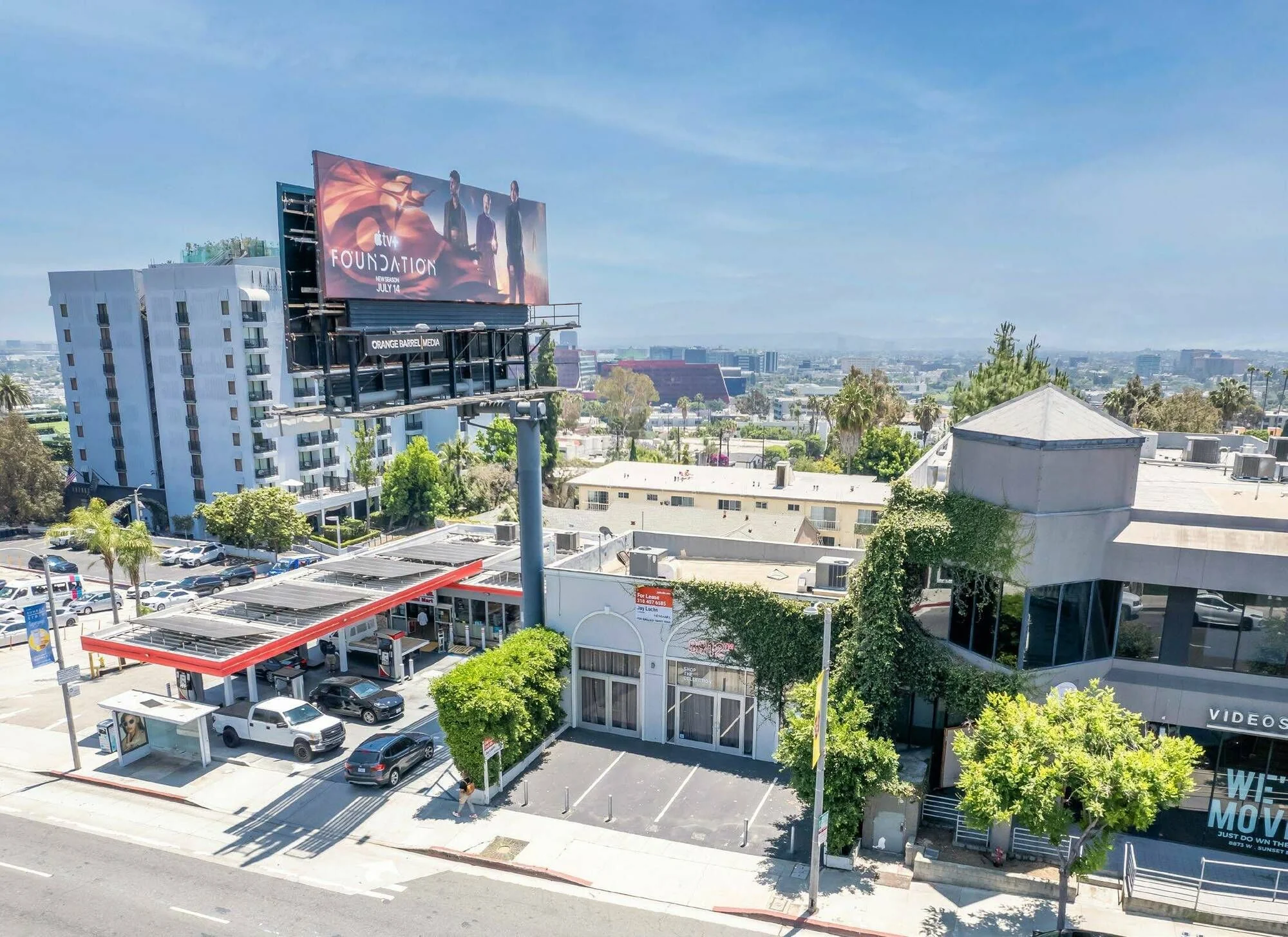 8912 Sunset Boulevard — Lease in West Hollywood, CA, photo 1 of 2