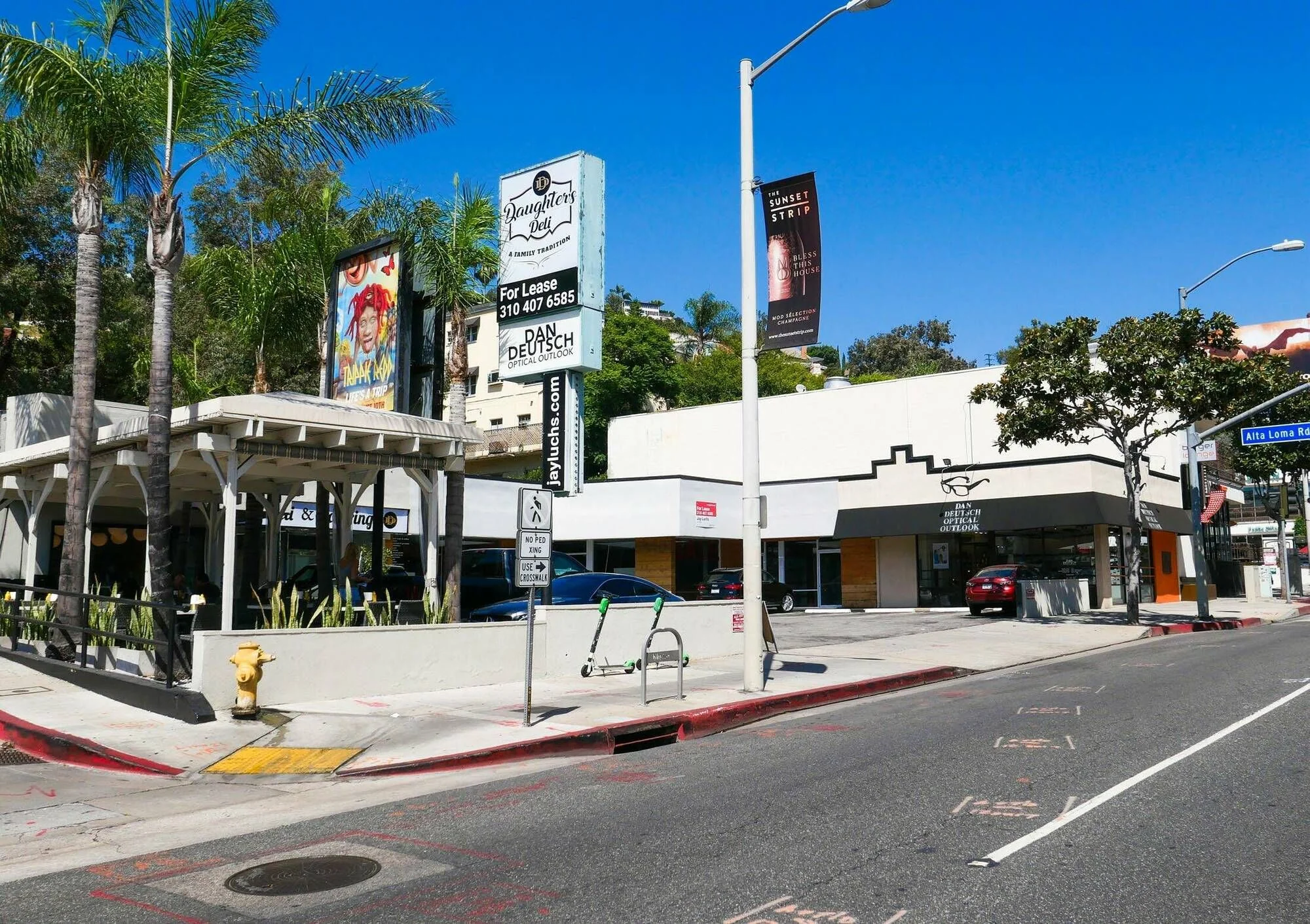 8555 Sunset Boulevard — Lease in West Hollywood, CA, photo 1 of 1