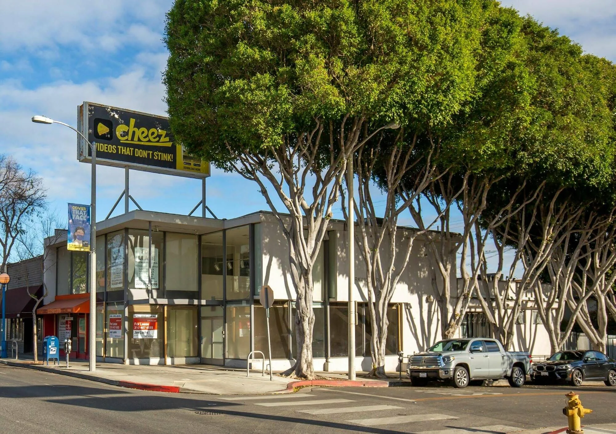 7998 Santa Monica Boulevard — Lease in West Hollywood, CA, photo 1 of 1