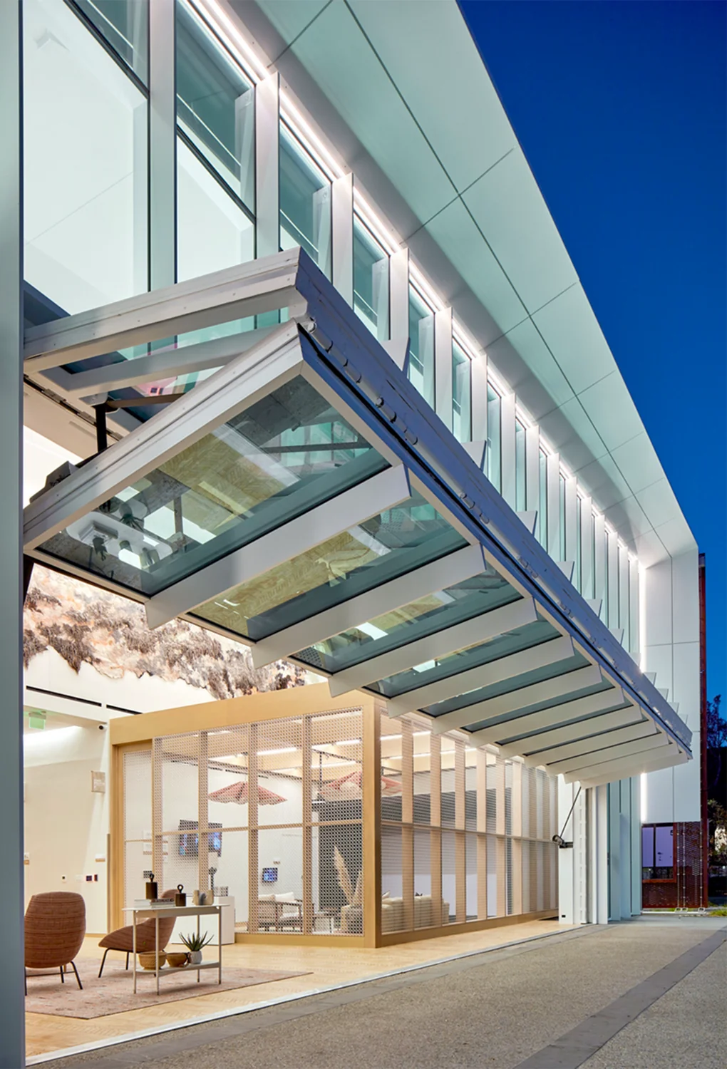 MODA Sorrento — Lease in San Diego, CA, photo 4 of 6