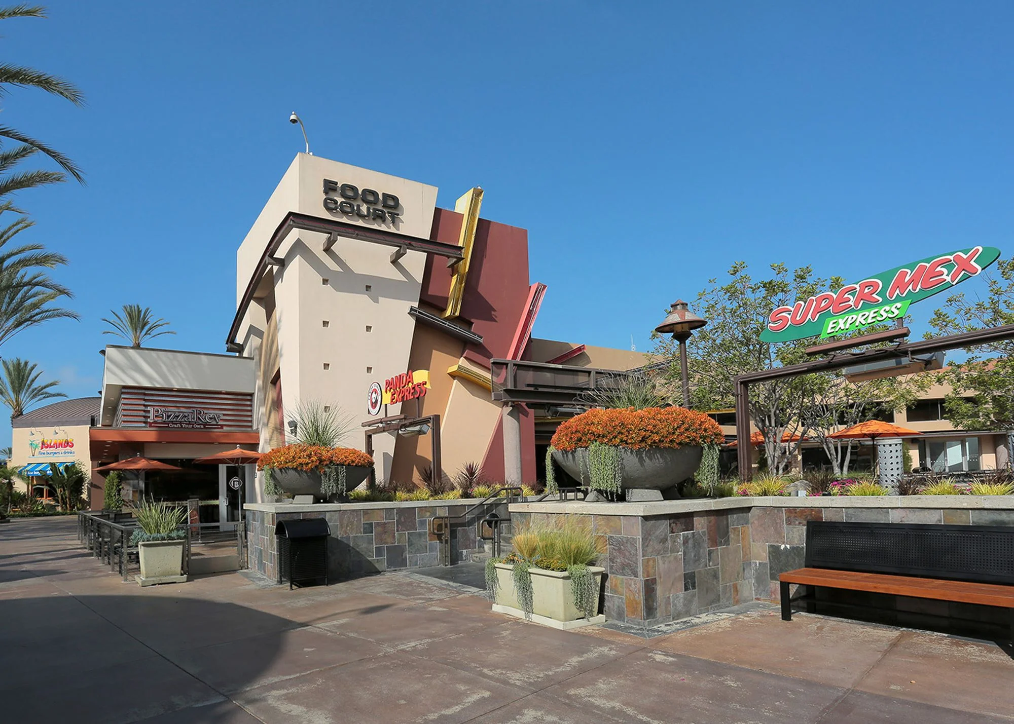Long Beach Towne Center — Lease in Long Beach, CA, photo 4 of 6