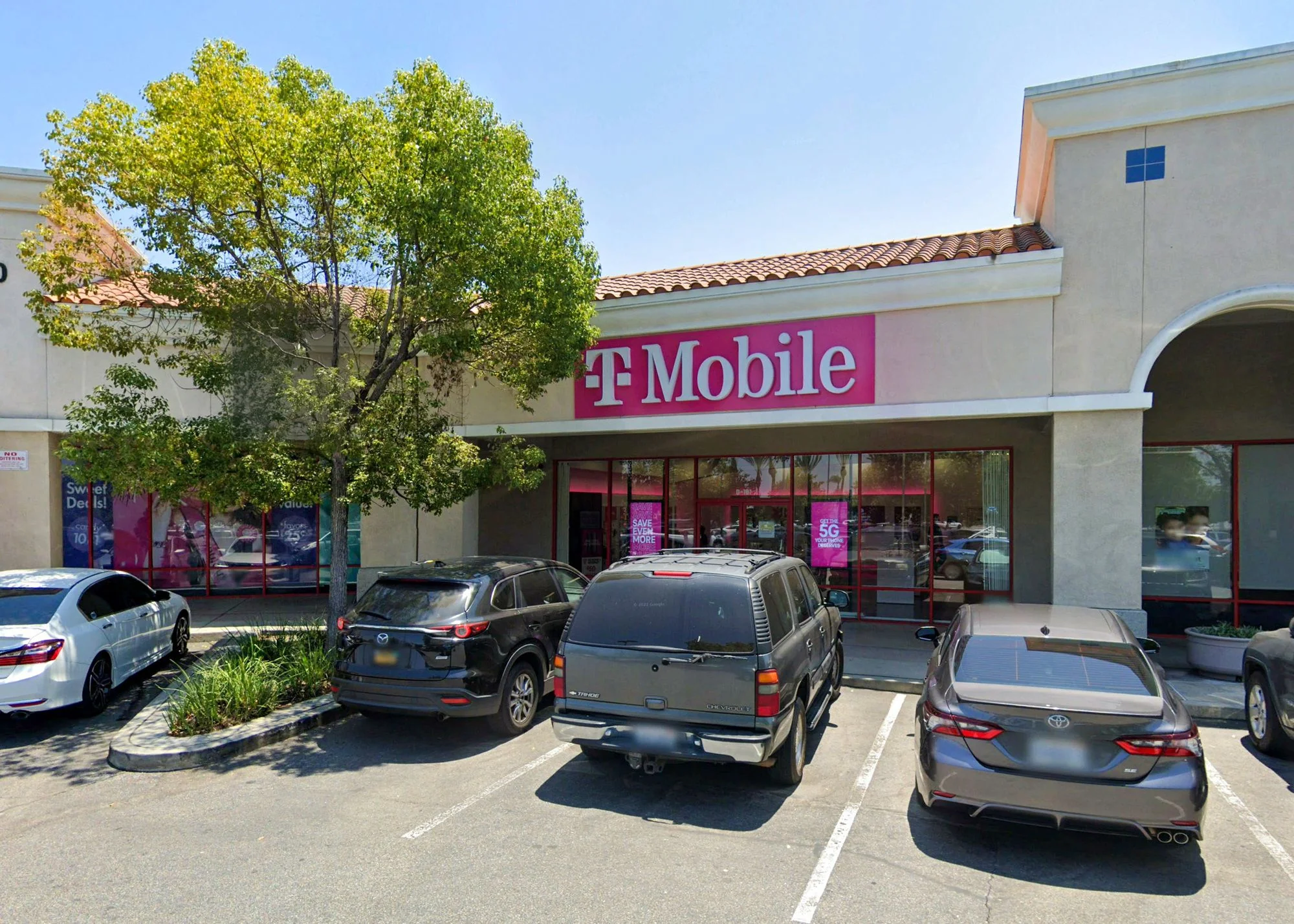 Sierra Center — Lease in Baldwin Park, CA, photo 1 of 3