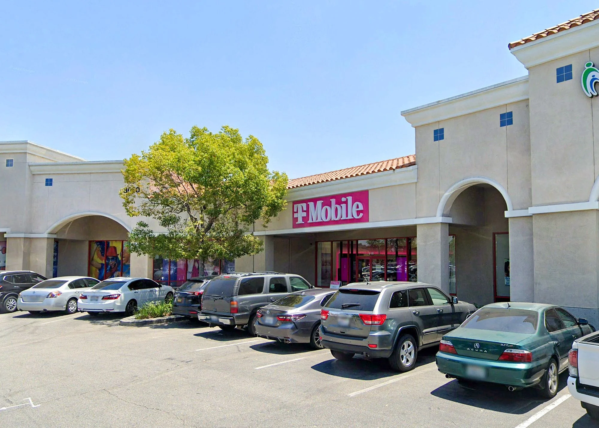 Sierra Center — Lease in Baldwin Park, CA, photo 2 of 3