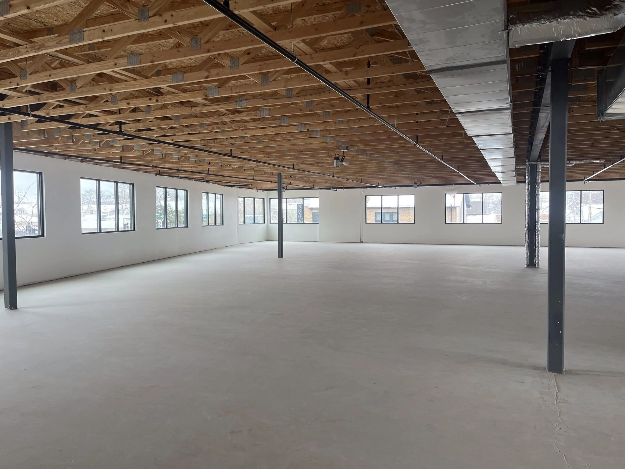7020 West National Avenue — Lease in West Allis, WI, photo 2 of 4