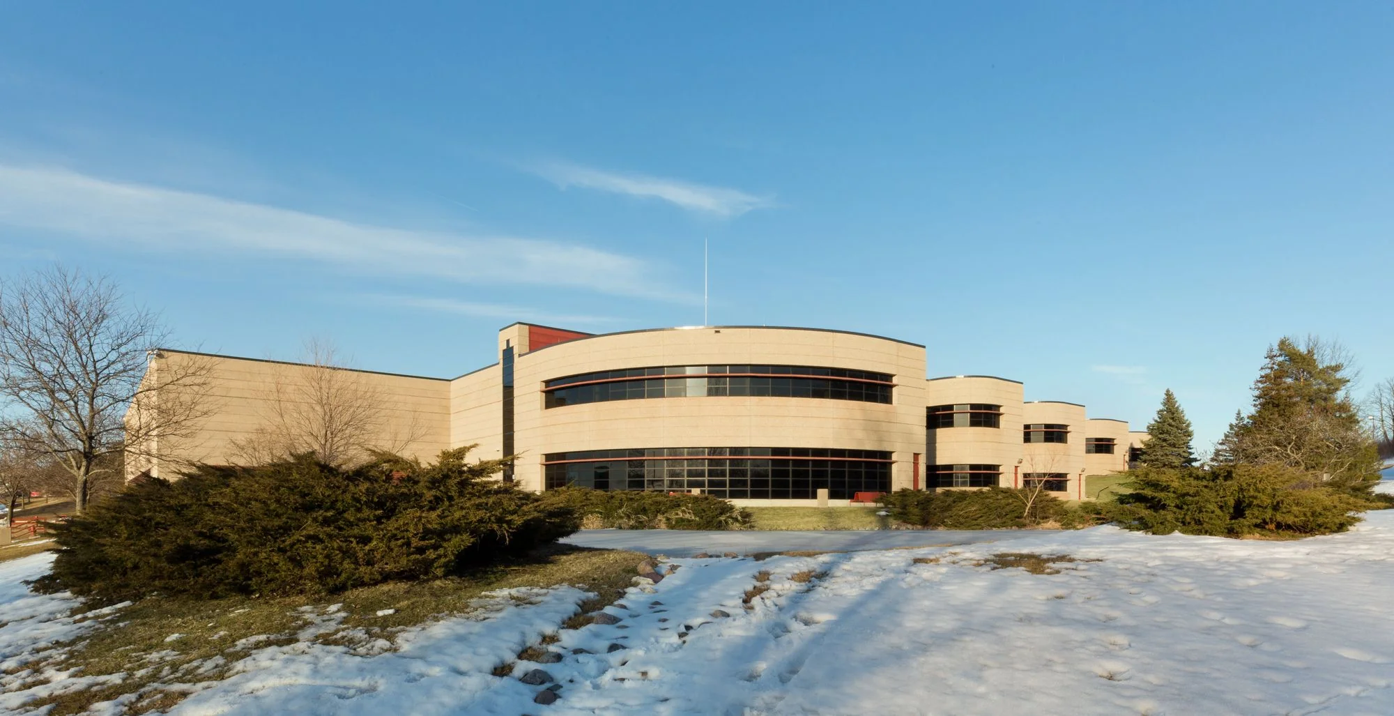 N15W24250 Riverwood Drive — Lease in Pewaukee, WI, photo 1 of 5