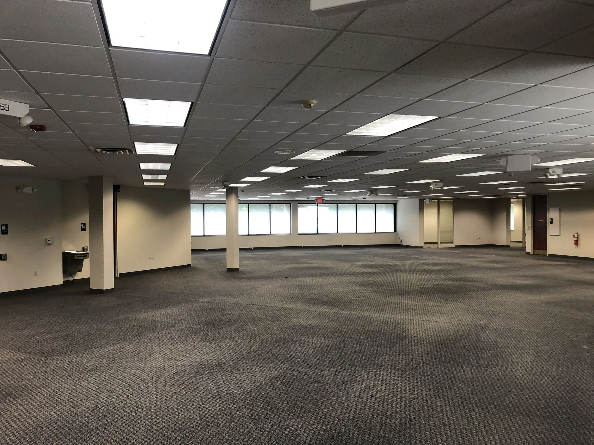 Monterey Park Corporate Center — Lease in Milwaukee, WI, photo 5 of 7
