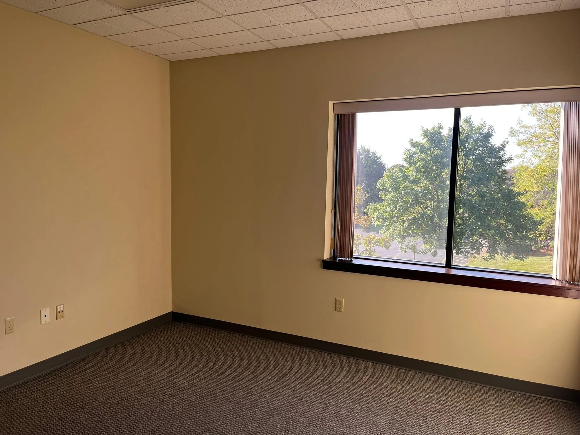 Forest Grove Business Center — Lease in Pewaukee, WI, photo 6 of 8