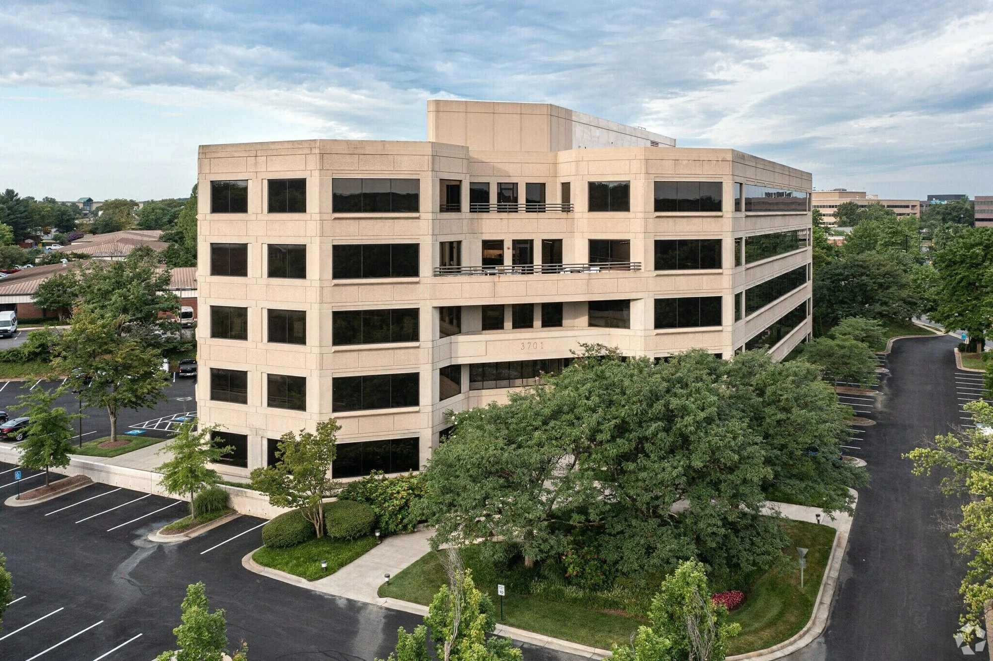 3701 Pender Drive — Lease in Fairfax, VA, photo 1 of 8