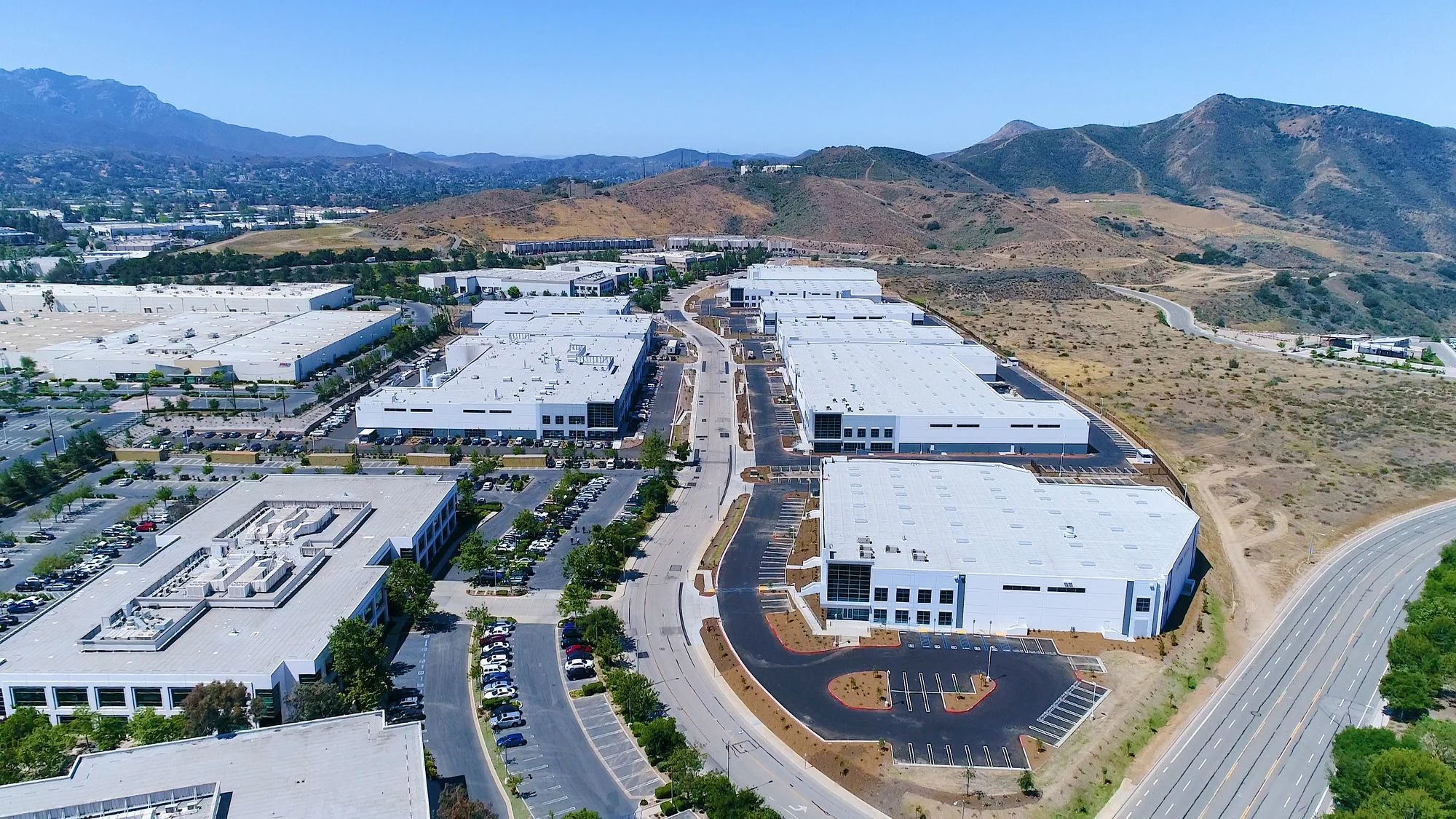 Conejo Spectrum — Lease in Thousand Oaks, CA, photo 2 of 5