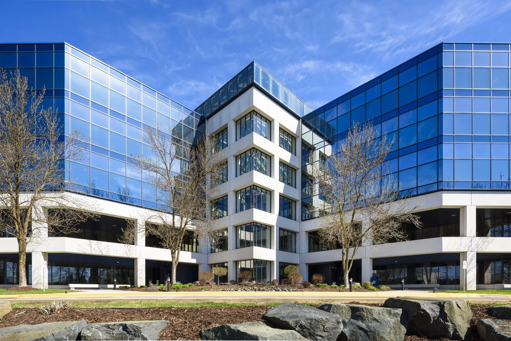 Atria Corporate Center — Lease in Plymouth, MN, photo 1 of 8