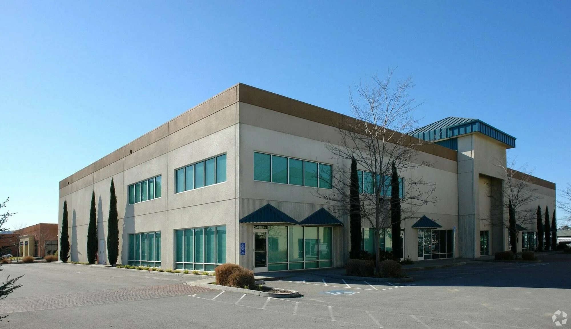 850 Lindberg Ln — Lease in Petaluma, CA, photo 1 of 2