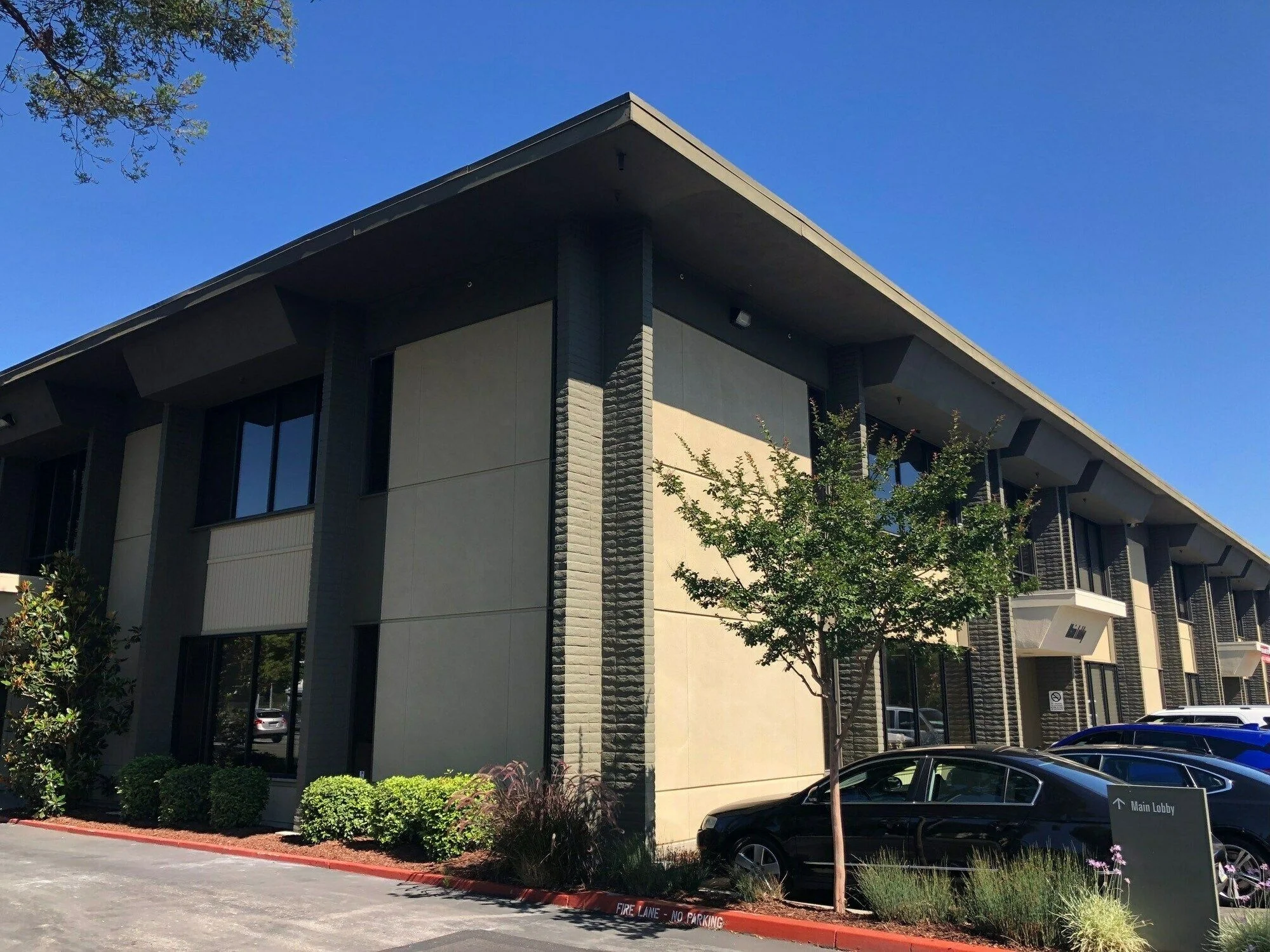591 W Hamilton Avenue — Lease in Campbell, CA, photo 1 of 8