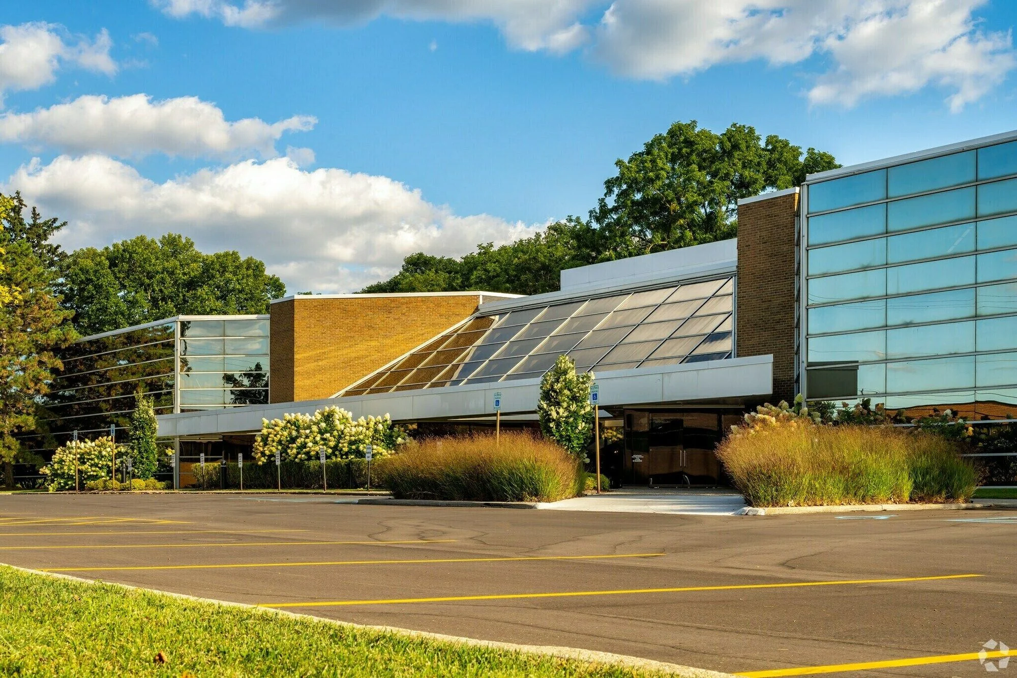 2600 S Telegraph Rd — Lease in Bloomfield Hills, MI, photo 1 of 2