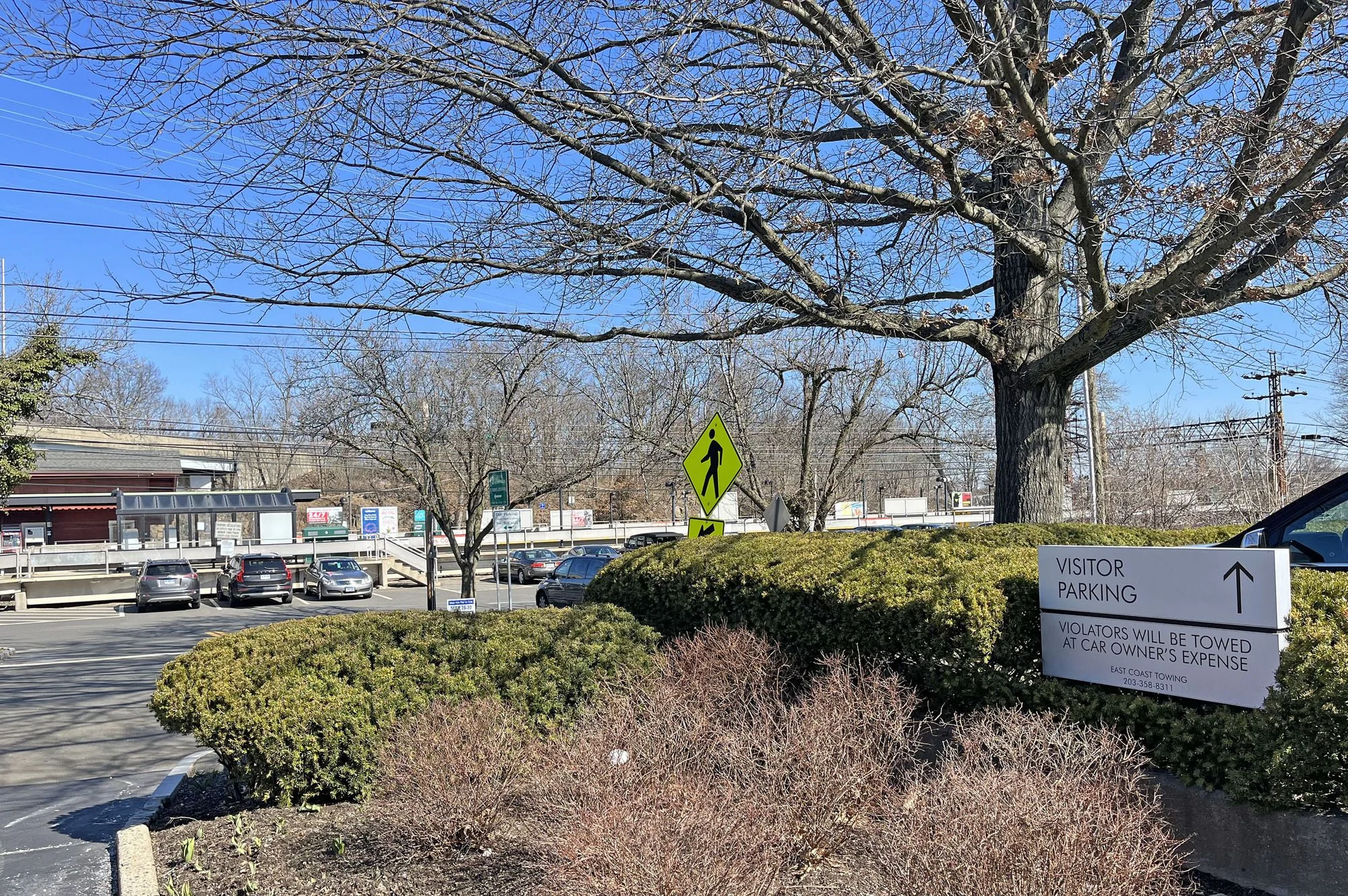 8 Sound Shore Drive — Lease in Greenwich, CT, photo 2 of 5