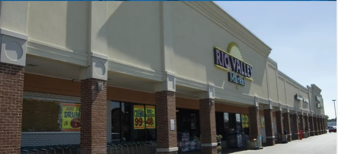 Leyden Shopping Center — Lease in Franklin Park, IL, photo 1 of 1