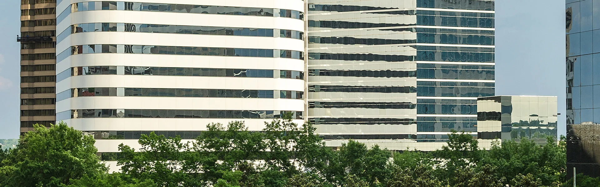 Two James Center — Lease in Richmond, VA, photo 4 of 4