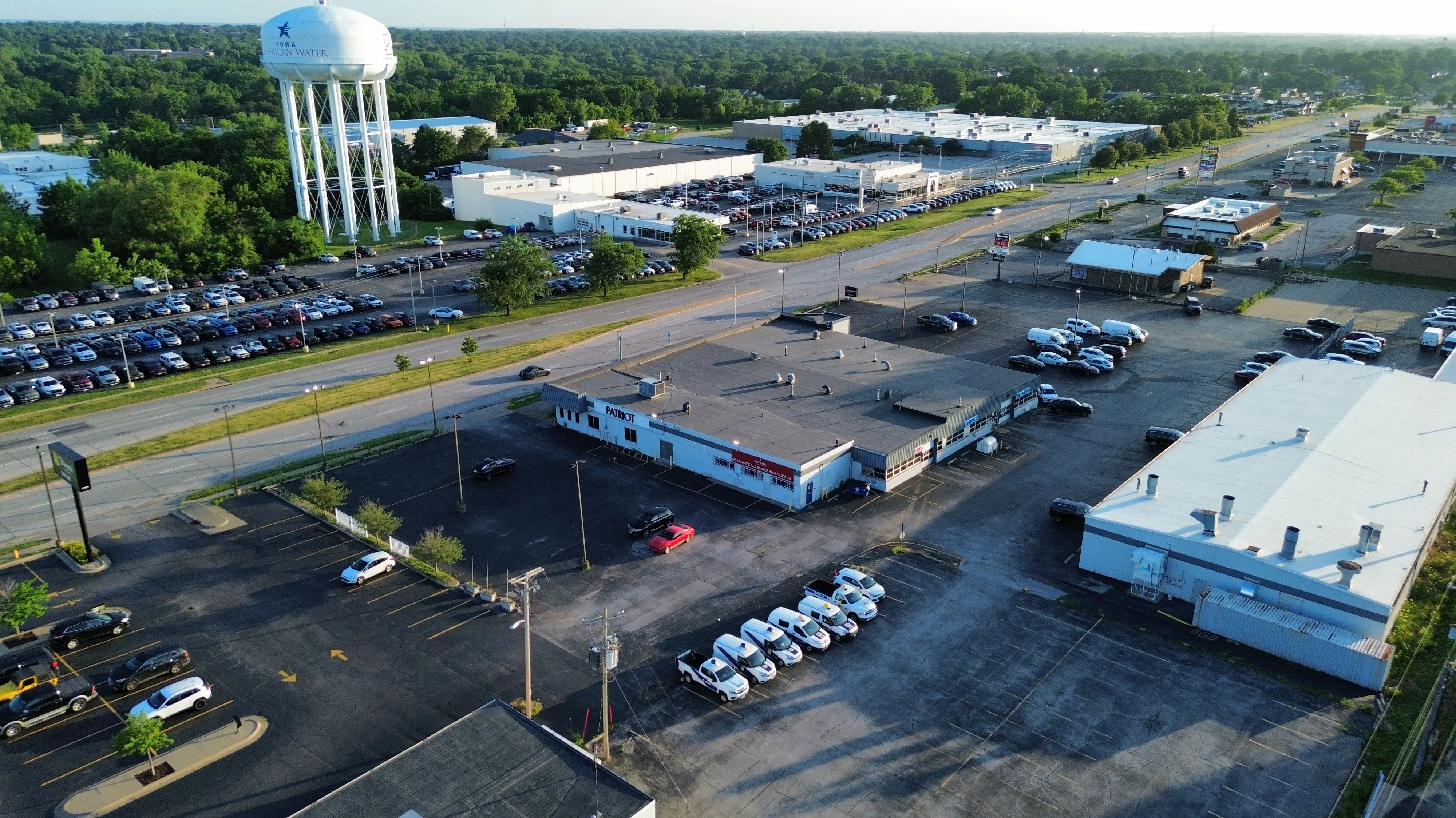 520 W Kimberly Rd — Lease in Davenport, IA, photo 2 of 8