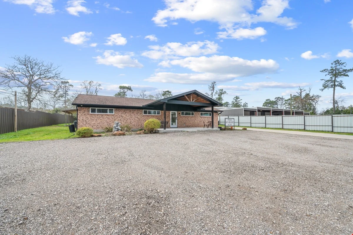 Secure A Standalone Office Building With Storage — Sale in Spring, TX, photo 5 of 8
