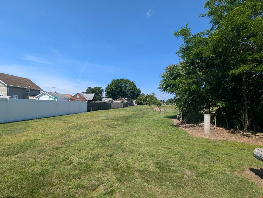 Versatile Industrial Property with Extra Lot – 21 Pommenville St, Pawtucket, RI 02861 & lot 927 Campbell St - industrial for sale in pawtucket, RI