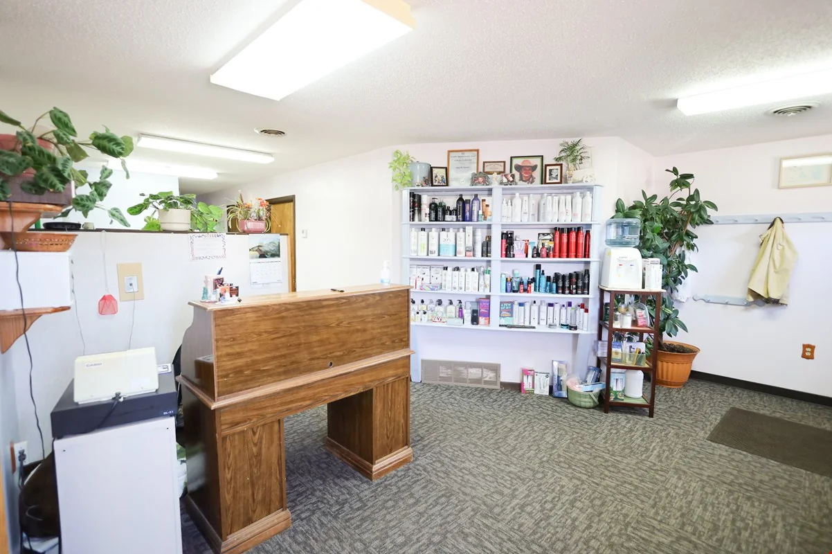 Salon/Barber Shop Gwinn, MI. - mixed use for sale in gwinn, MI