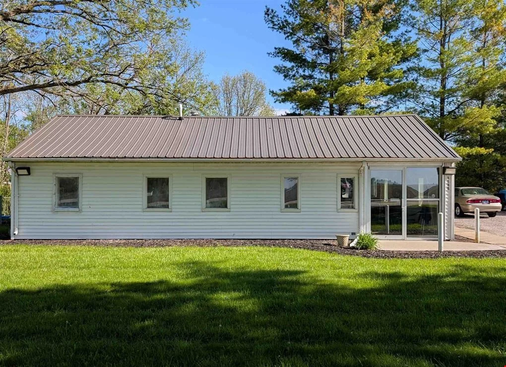 1135 Walnut Street - office for sale in washington, IL