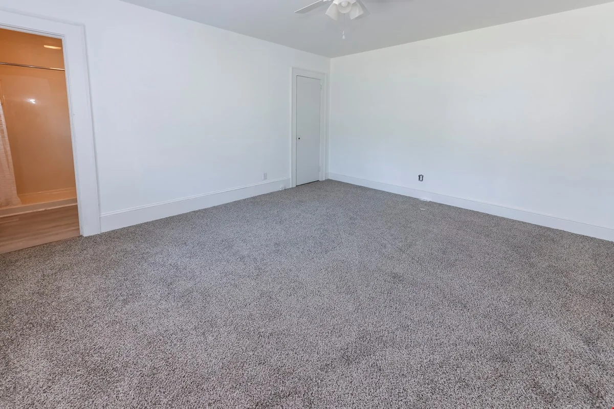 114 S Mitchell — Sale in Rutherfordton, NC, photo 3 of 8