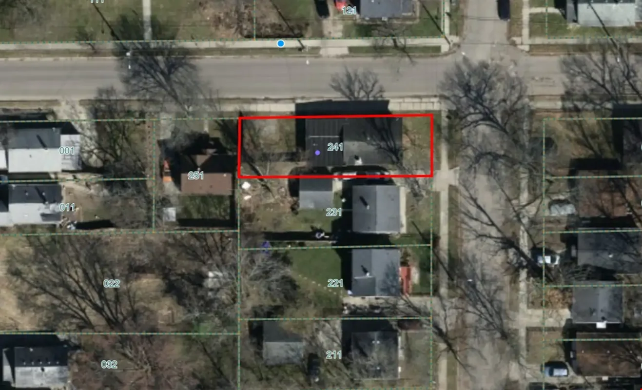 Neighborhood Commercial Building — Sale in Lansing, MI, photo 3 of 8