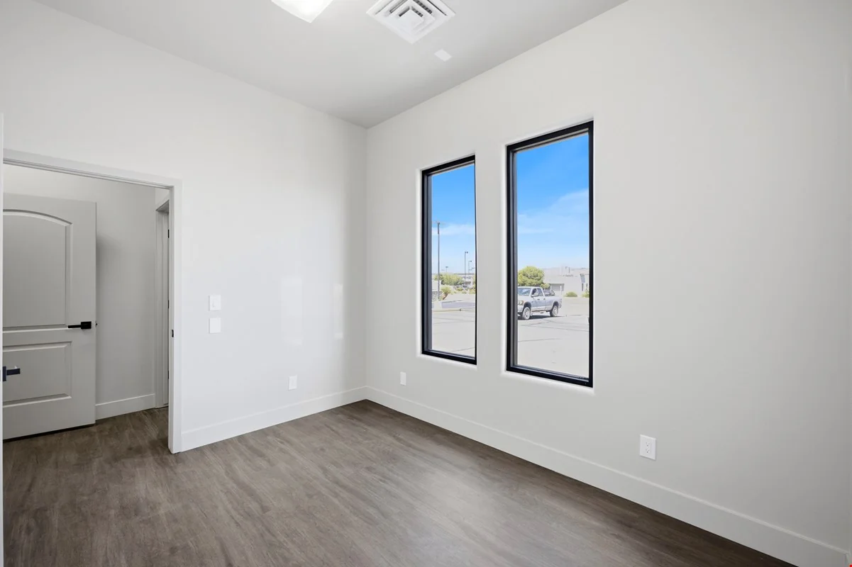 3939 SHR — Lease in Kingman, AZ, photo 5 of 8