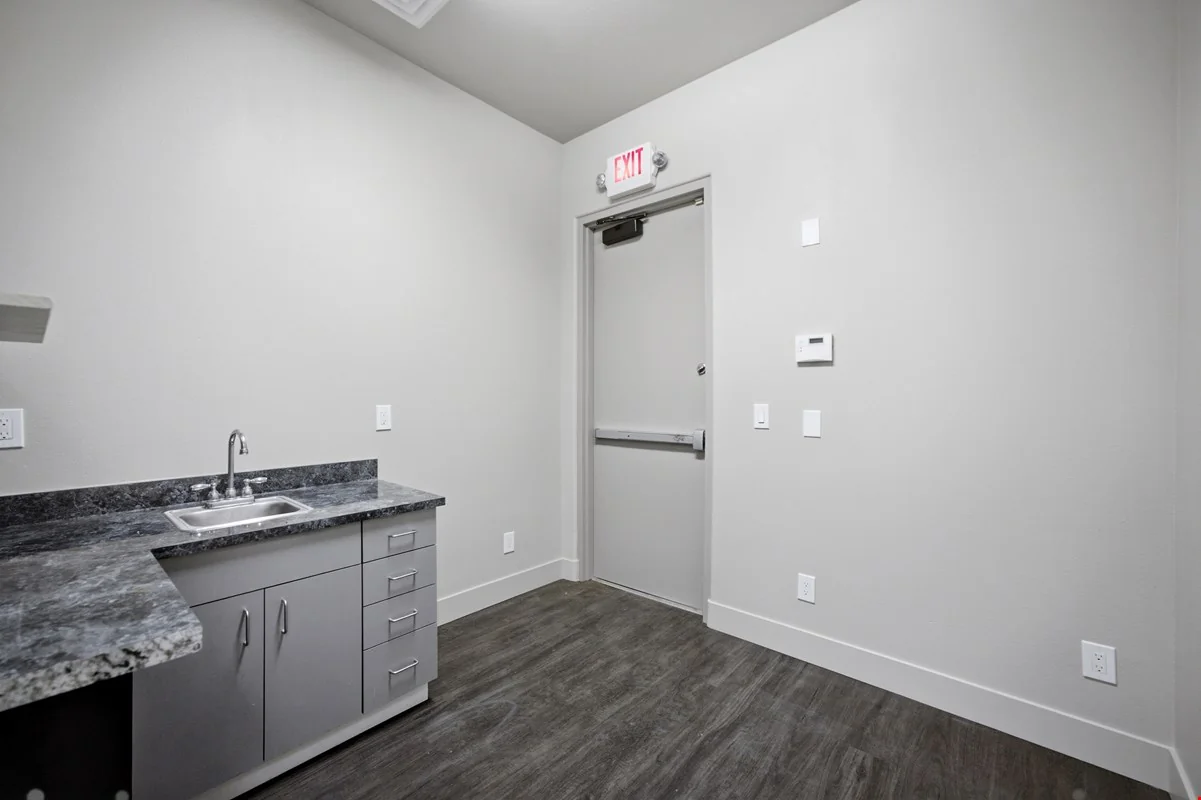 3939 SHR — Lease in Kingman, AZ, photo 8 of 8