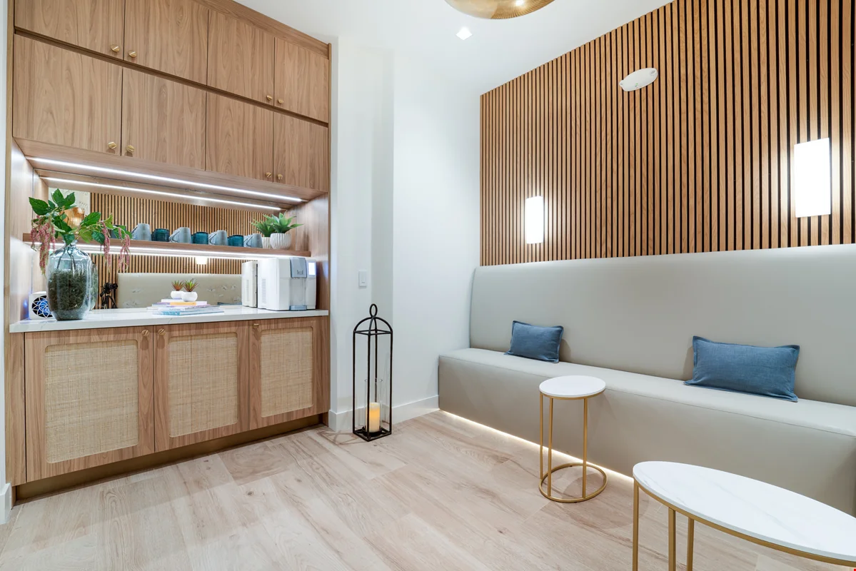 CORAL GABLES WELLNESS & AESTHETIC FACILITY — Lease in Coral Gables, FL, photo 3 of 7