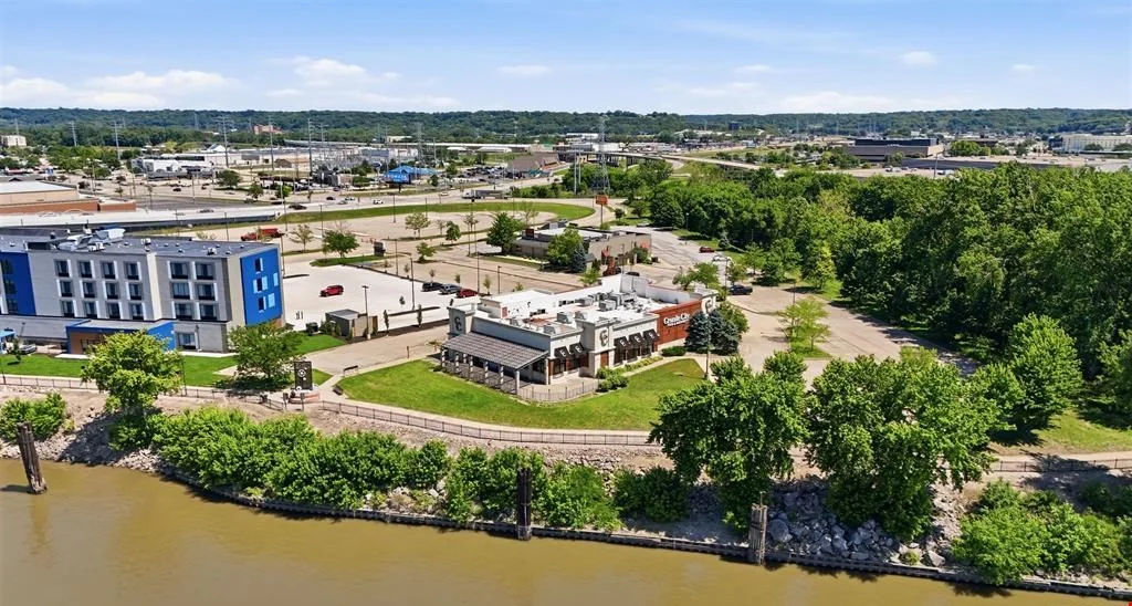 230 Conference Center Dr - retail for sale in east peoria, IL