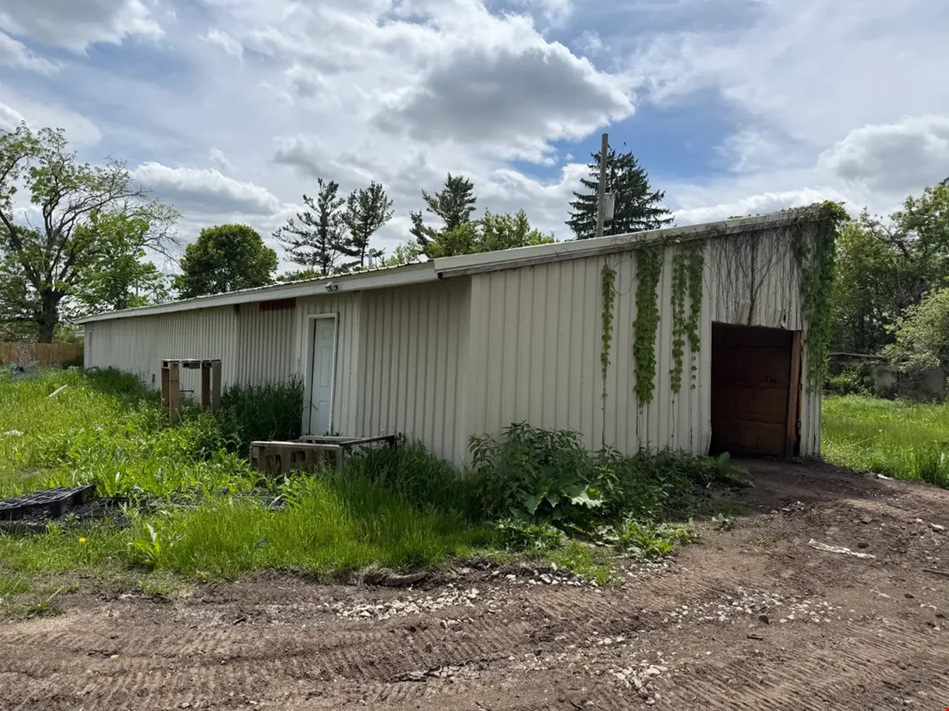 6690 Guinea Rd — Lease in Charlotte, MI, photo 3 of 8
