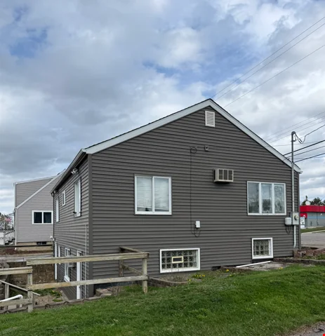 400 S. Waverly Rd. — Lease in Lansing, MI, photo 3 of 8