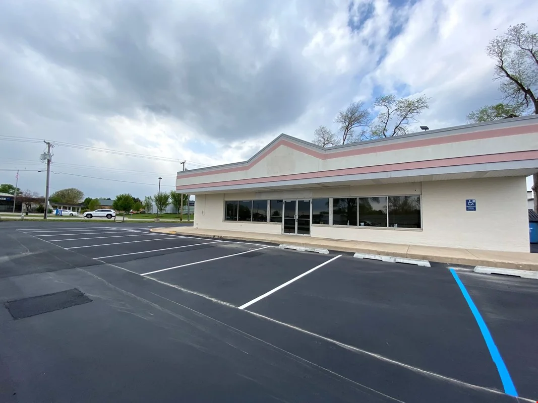 Prime North Calumet location with strong traffic and… — Lease in Valparaiso, IN, photo 8 of 8