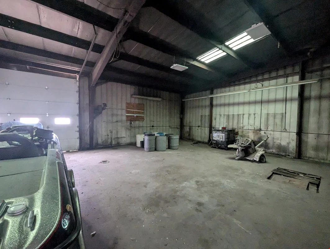 125 W. Barlow Road - industrial for sale in farmington, IL
