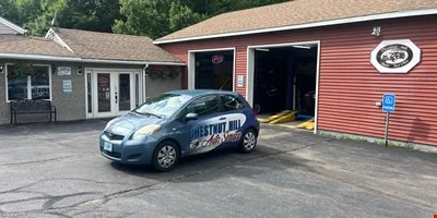 Chestnut Hill Auto — Sale in Sandown, NH, photo 5 of 8