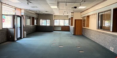 202 South Broadway Avenue — Sale in Albert Lea, MN, photo 6 of 8