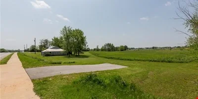 102 S Old Wire Road — Sale in Lowell, AR, photo 2 of 8