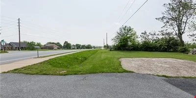 102 S Old Wire Road — Sale in Lowell, AR, photo 5 of 8