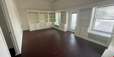605 Bradford Ave Ste 207 — Lease in Kemah, TX, photo 2 of 8