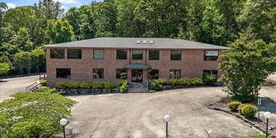 2 Executive Suites — Lease in Chattanooga, TN, photo 2 of 8