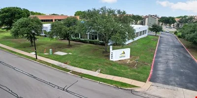1404 W Walnut Hill Ln — Lease in Irving, TX, photo 1 of 8